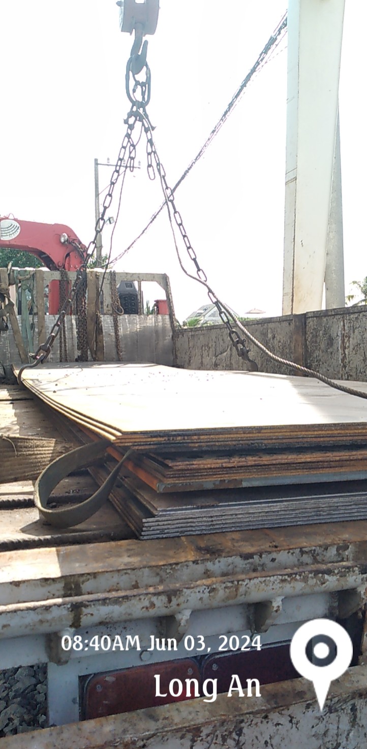Thép Trung Tín Kim giao hàng tấm Q235B tại kho Long An ngày 01-06-2024