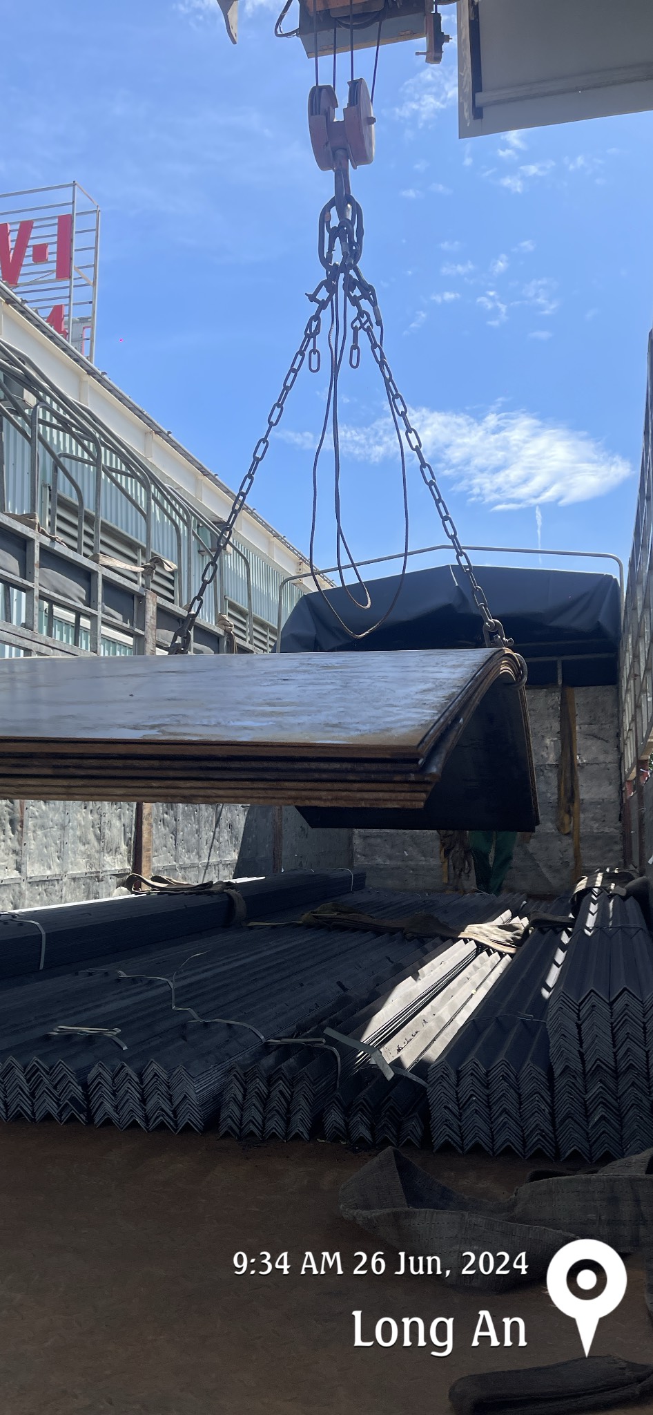 57b40da722088156d819