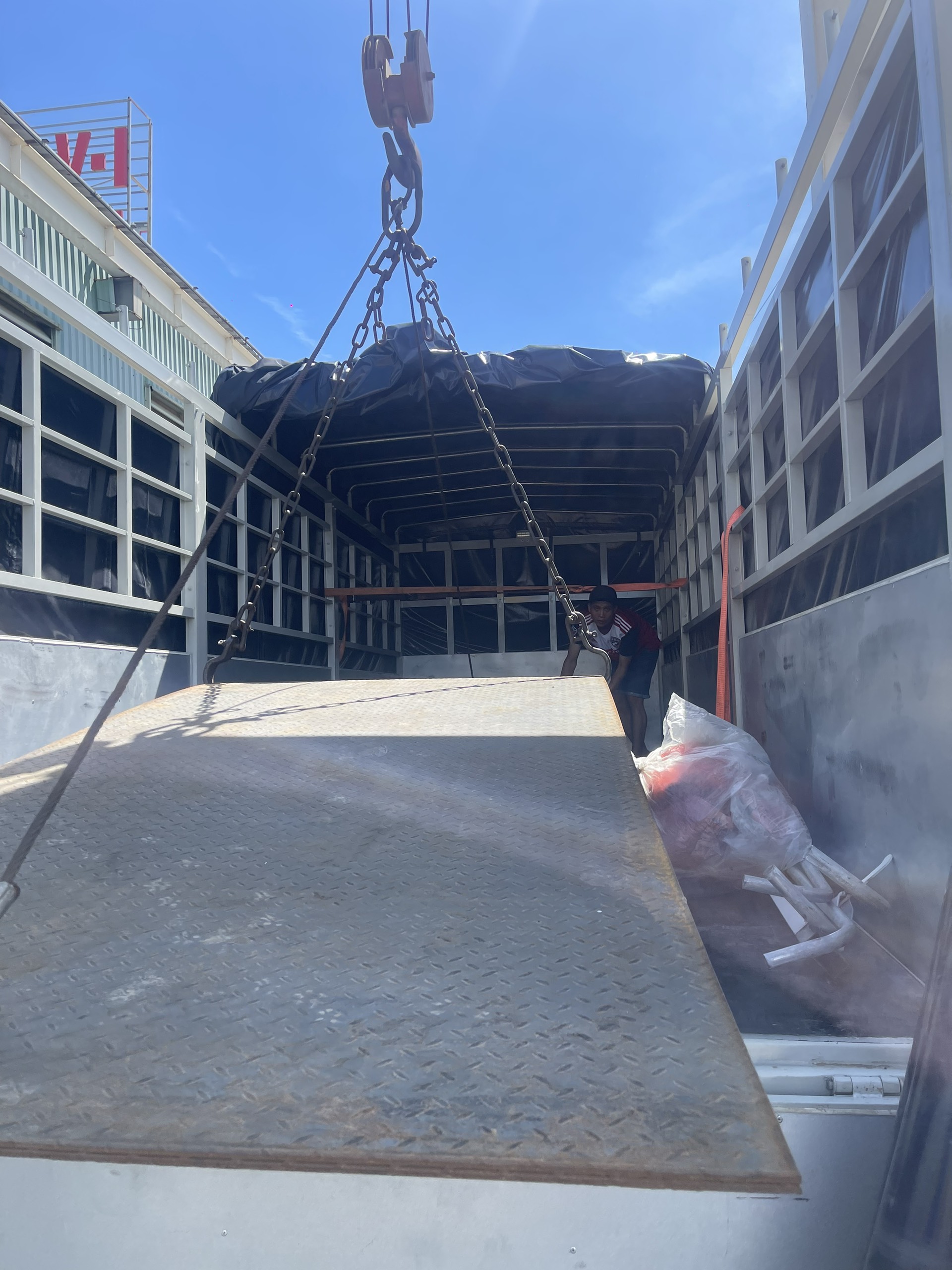 f171f50c37a394fdcdb2